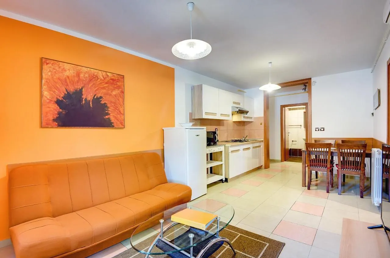Apartments Universe Pula