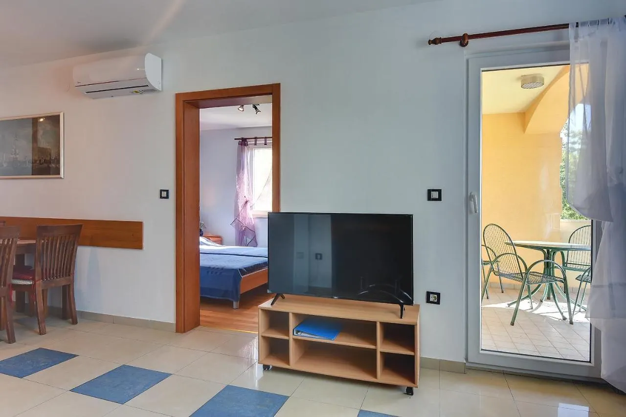 Apartments Universe Pula