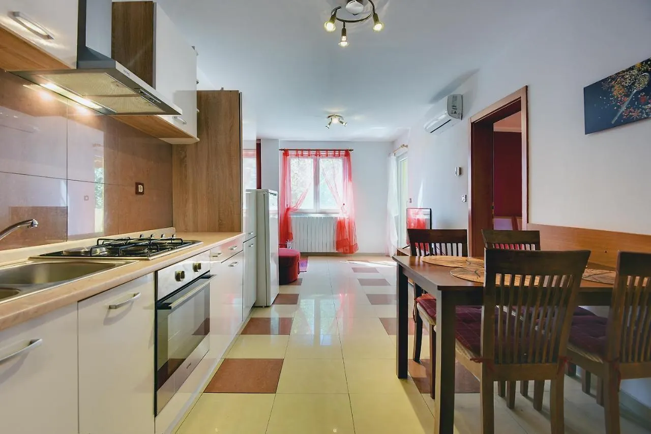 Apartments Universe Pula